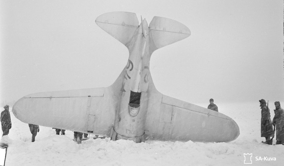 hävittäjäkone i-16